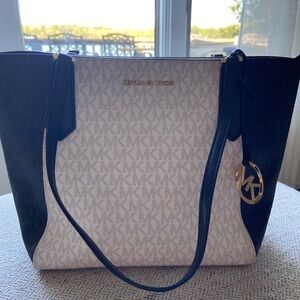 Michael Kors black & white tote